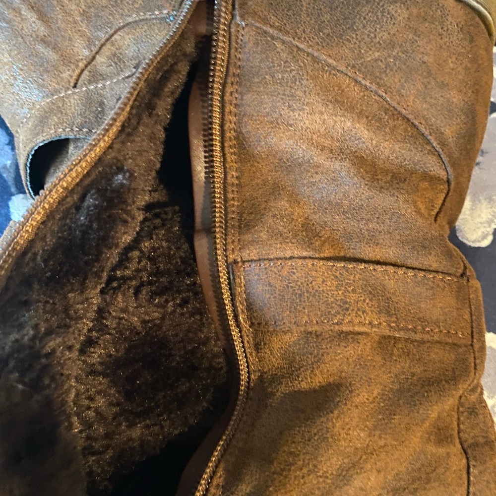Brown boots. Furlined. So comfy! - Picture 4 of 8